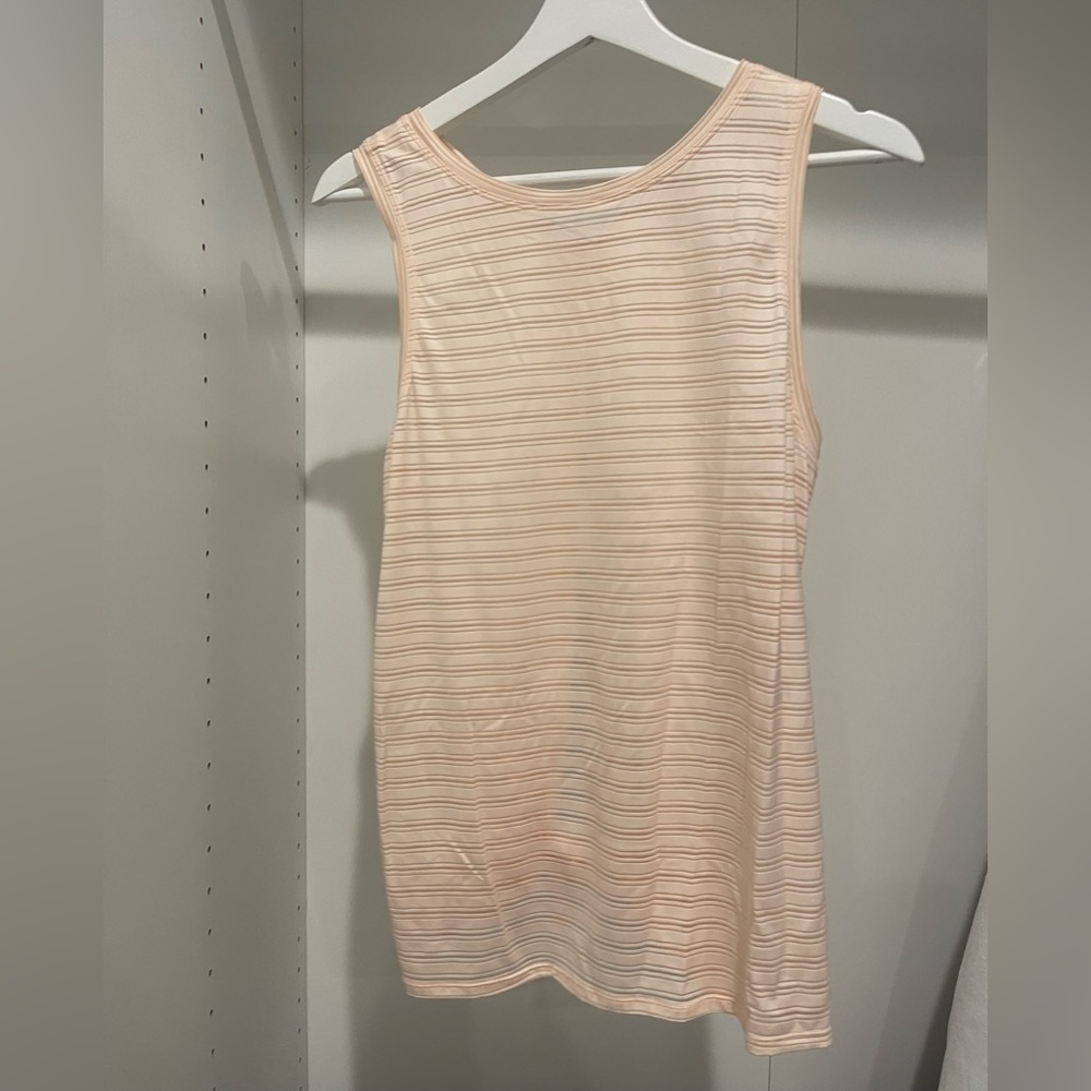 Lulu peach tank top